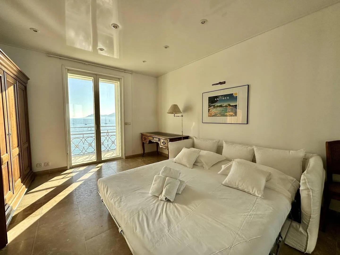 Cannes Croisette - Appartement 5 Pieces Face Mer 0*,  Frankrike